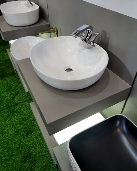 Round vessel basin, gloss white, wall-mount mixer