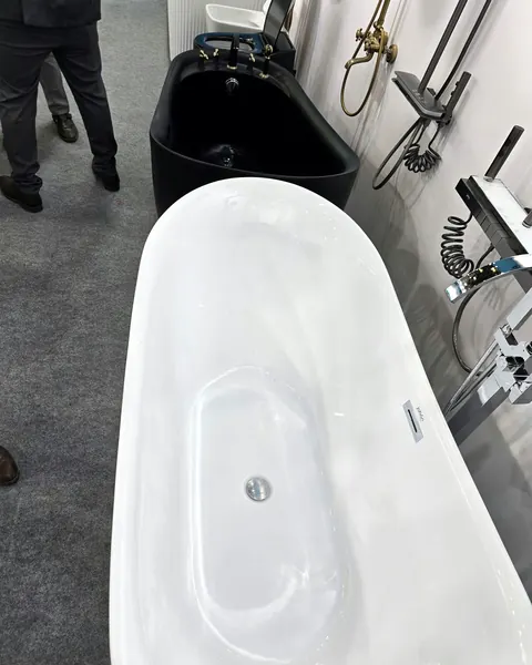 Freestanding bath, gloss white, floor-mount mixer