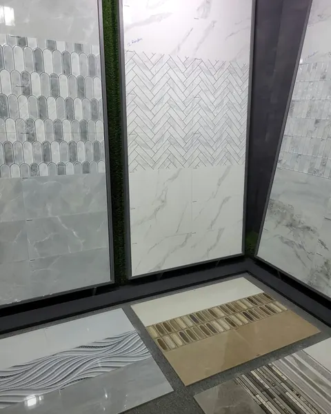 Herringbone and linear wall tile, mixed finish
